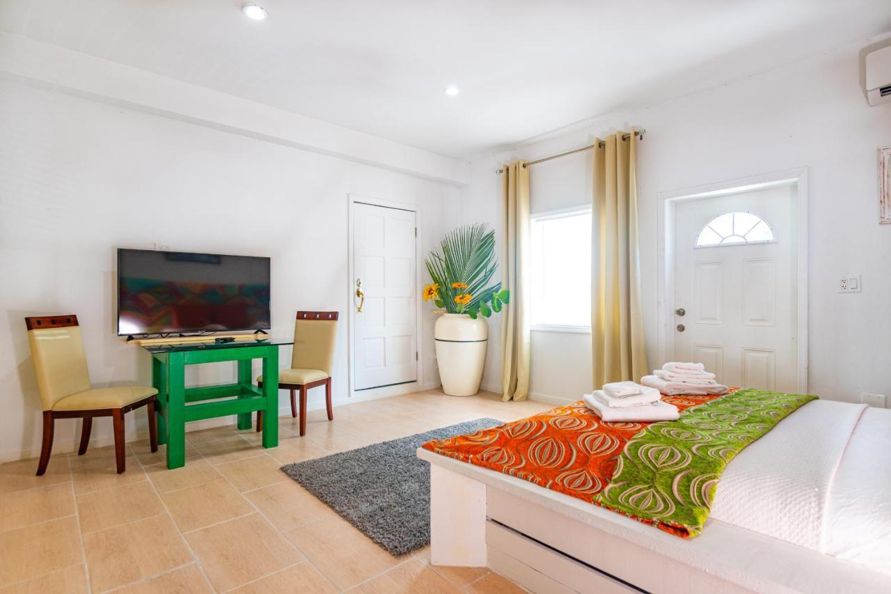 7 - Oceanfront Nassau